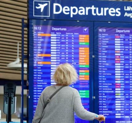 Flugverspätungen während der Hauptreisezeiten